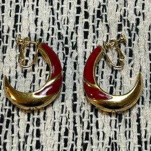 Napier red enamel gold tone screw back earrings